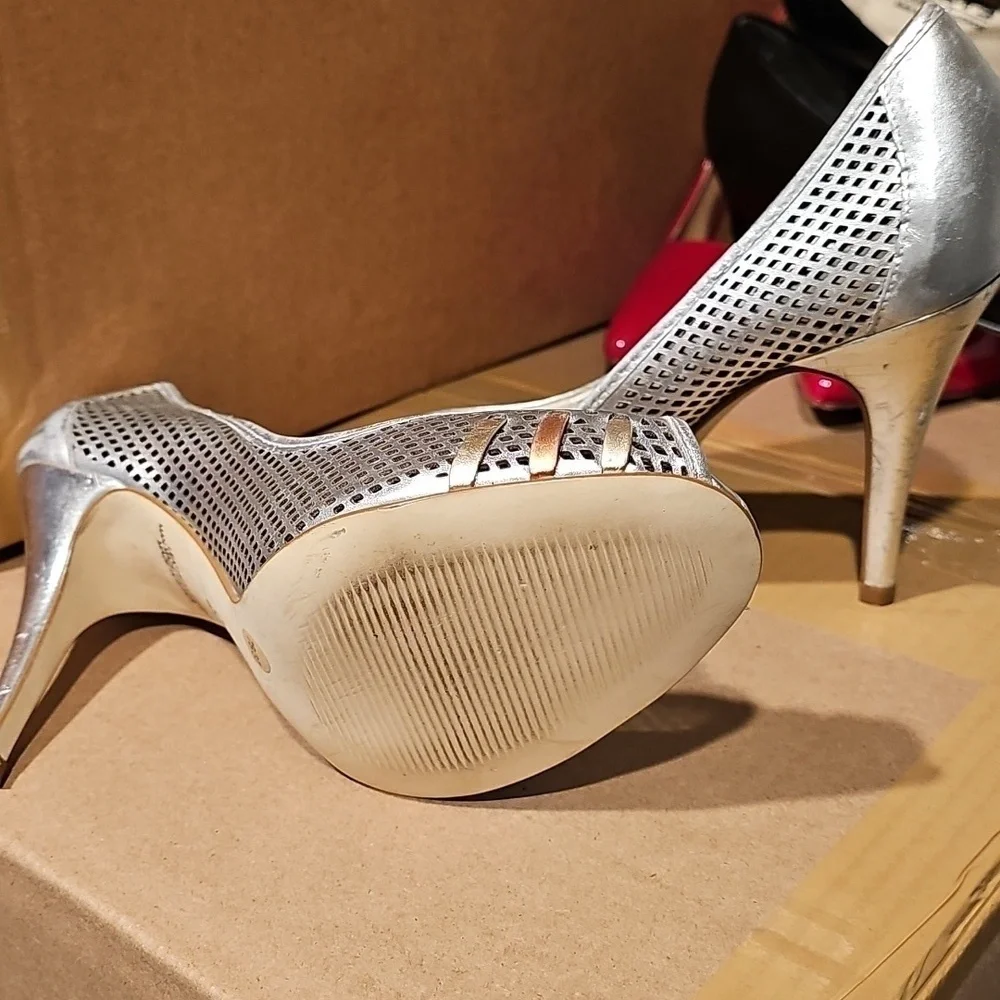 BGC girls, Womens Size 7B, Silver peep toe Heels